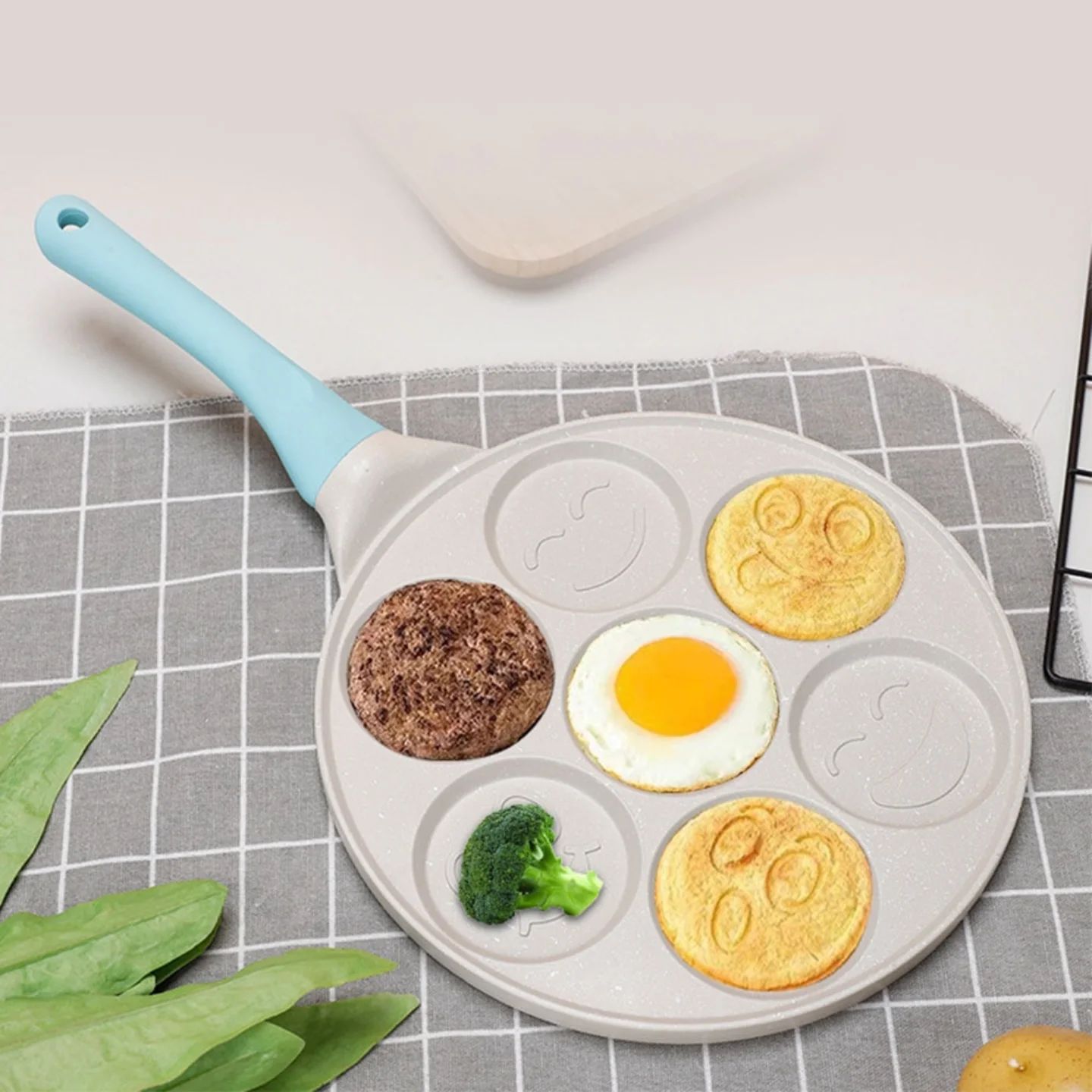 Nonstick Smiley Pancake Frying Pan (27cm)