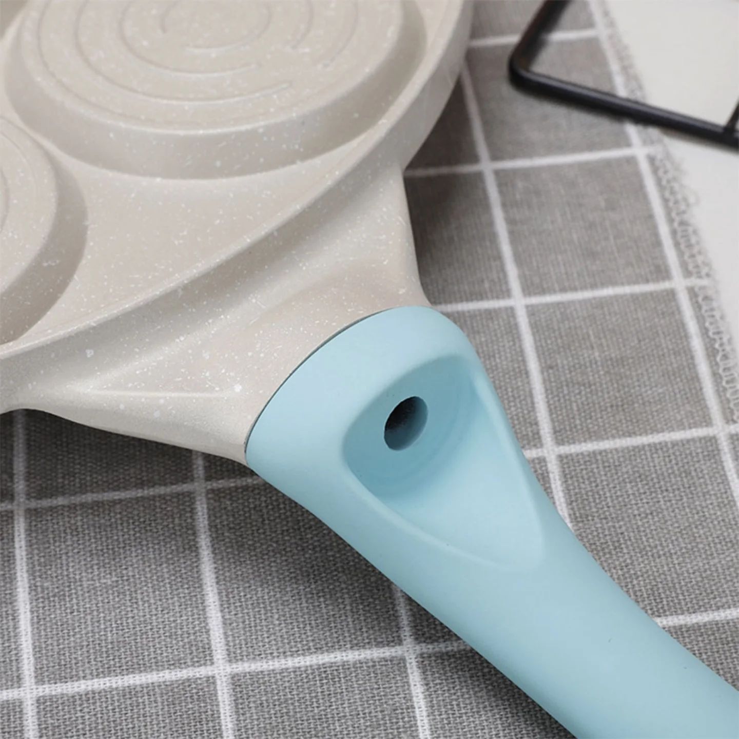 Nonstick Smiley Pancake Frying Pan (27cm)